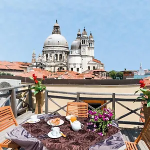  Apartmán Dorsoduro Charme By Wonderful Italy