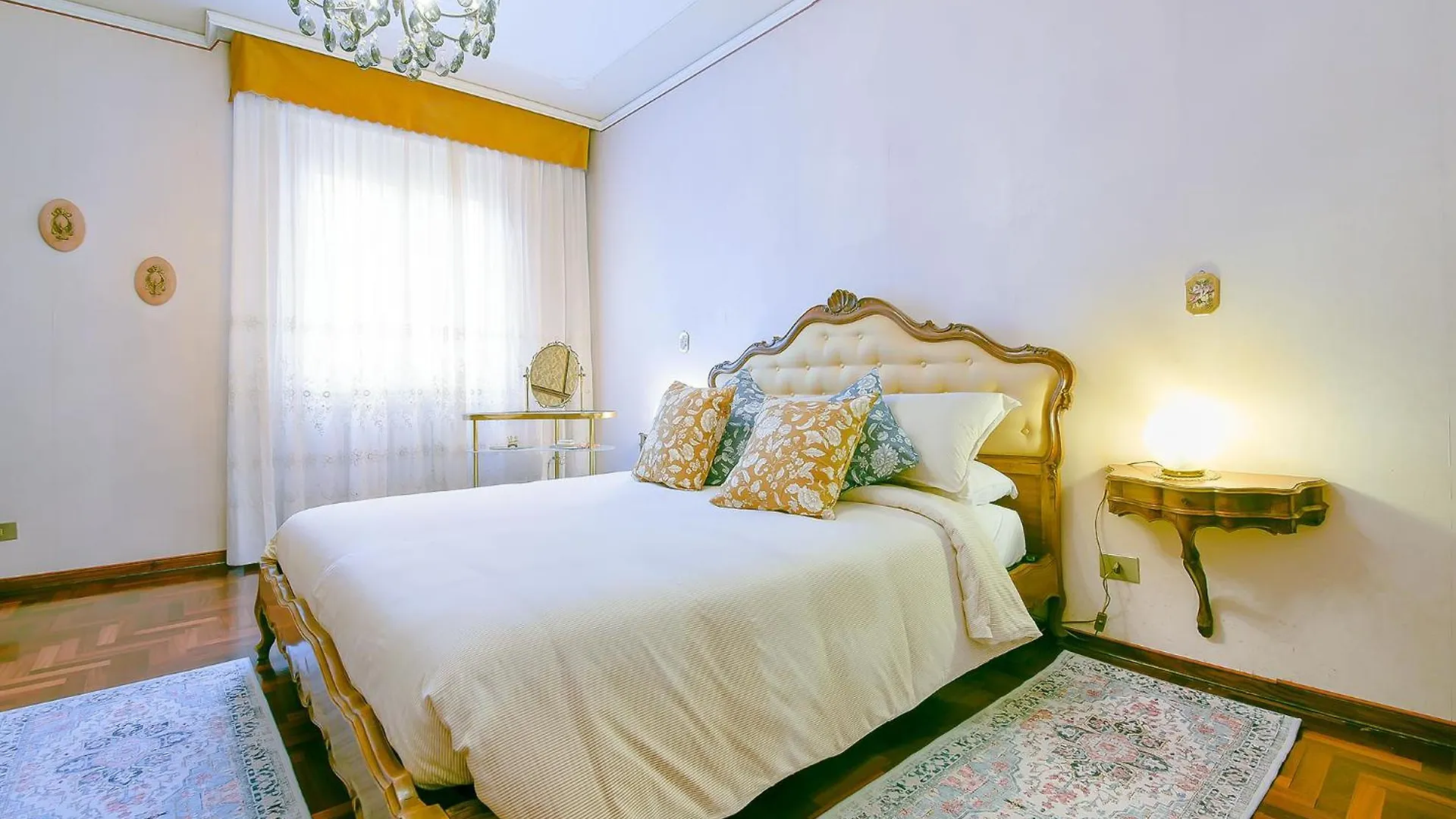 Queen Home Gabrielle Venezia 0*,  Italia